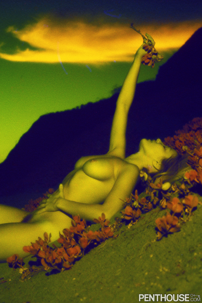 Venus  nude pic